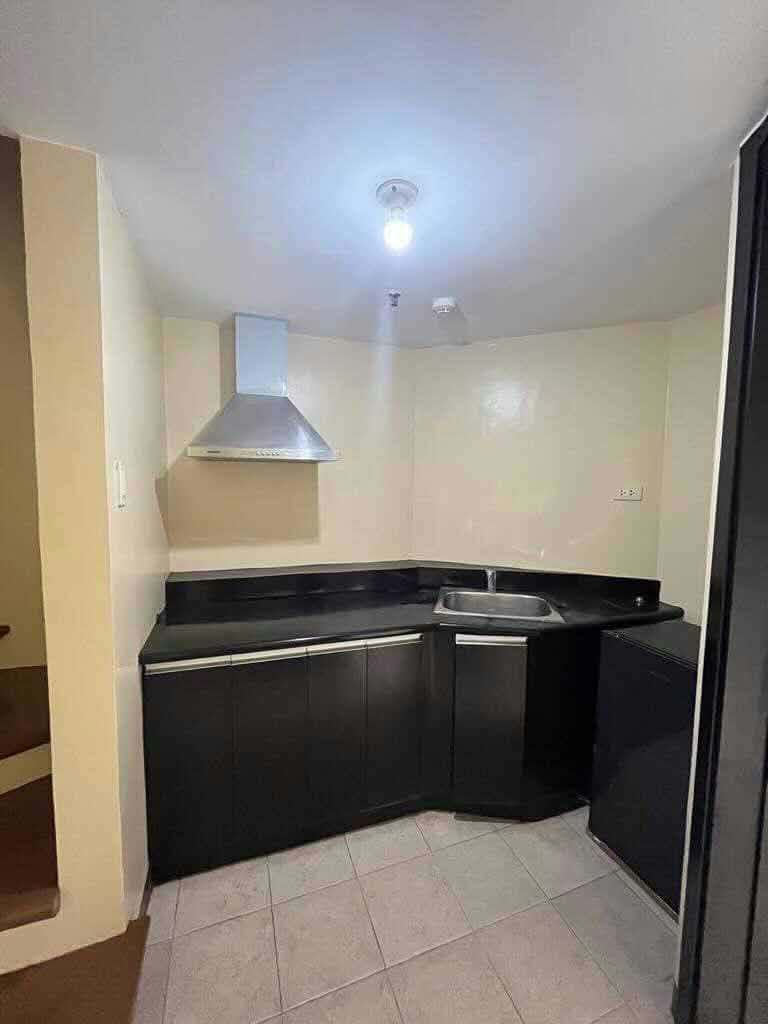 LANCASTER SUITE
